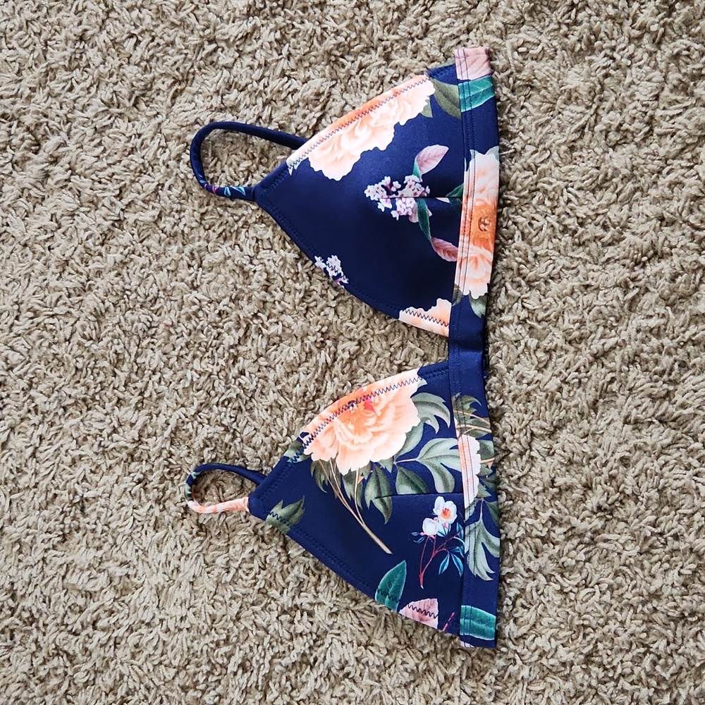 Navy & Floral Triangl Bikini Top